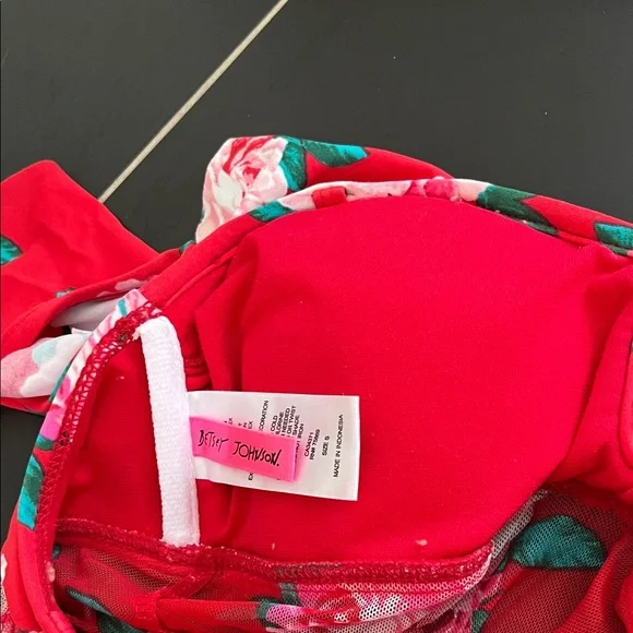 Betsey Johnson mesh bodice Off-Shoulder Swimsuit size small - Picture 11 of 13